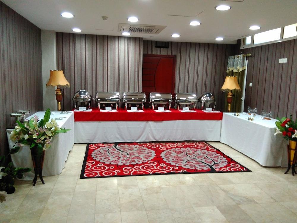 Pioneer Hotel Apartments Mascate Exterior foto